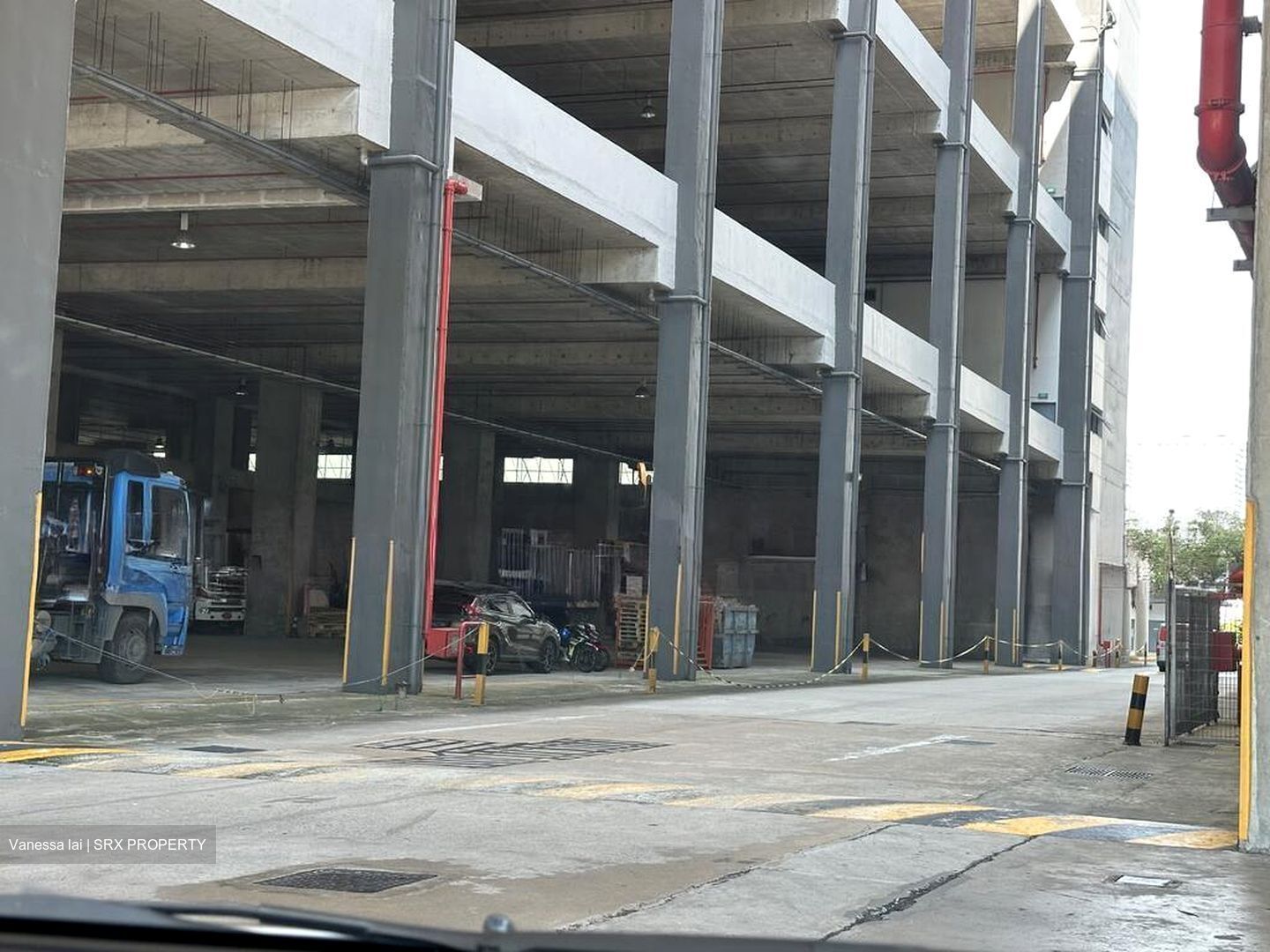 Benoi Road (D22), Factory #575453331